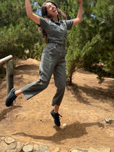 Cargar imagen en el visor de la galería, Overol Verde Musgo MANGA CORTA