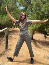 Cargar imagen en el visor de la galería, Overol Verde Musgo MANGA CORTA