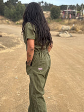 Cargar imagen en el visor de la galería, Overol Verde Musgo MANGA CORTA