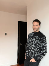 Cargar imagen en el visor de la galería, Polerón Monstera Negro-Clásico