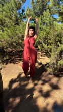 Cargar imagen en el visor de la galería, Overol SIN MANGAS BAGGY ROJO LADRILLO