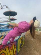 Cargar imagen en el visor de la galería, Overol  Fresh Pink  denim Manga corta
