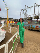 Cargar imagen en el visor de la galería, OVEROL MANGA CORTA VERDE ITACARE    @plantawoman
