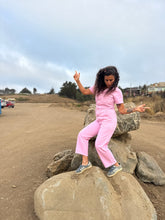 Cargar imagen en el visor de la galería, Overol  rosado bebe  denim manga corta
