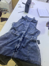 Cargar imagen en el visor de la galería, Overol Acid wash sin mangas BAGGY
